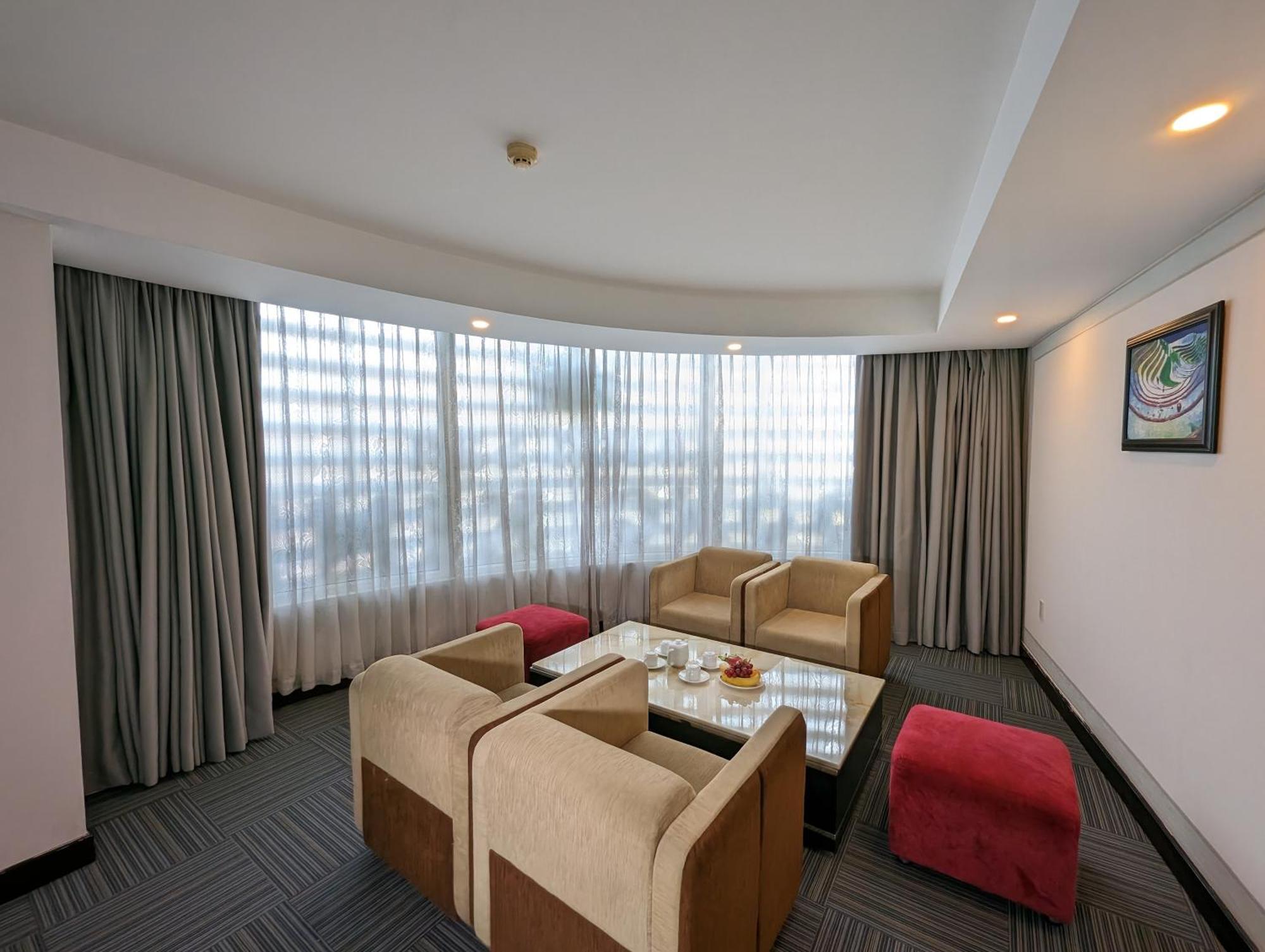 Dong Kinh Hotel Ho Chi Minh City Exterior photo